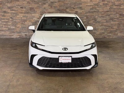 2025 Toyota Camry SE AWD (Natl)