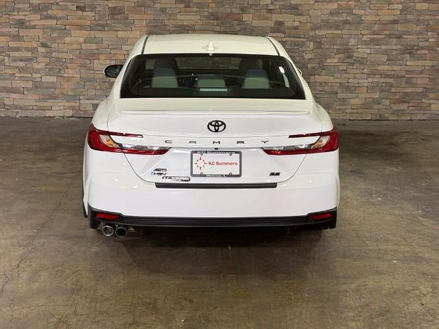 2025 Toyota Camry SE AWD (Natl)