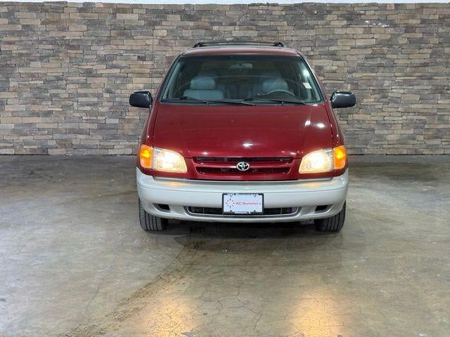1998 Toyota Sienna LE