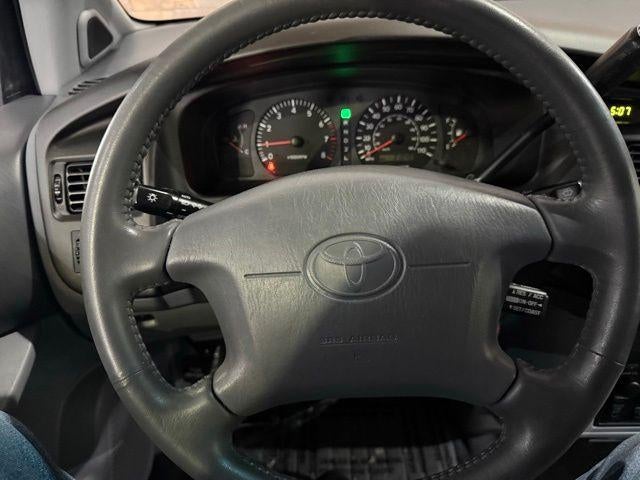 1998 Toyota Sienna LE