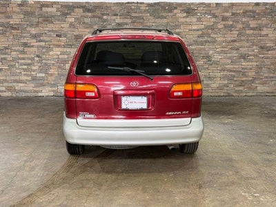 1998 Toyota Sienna LE