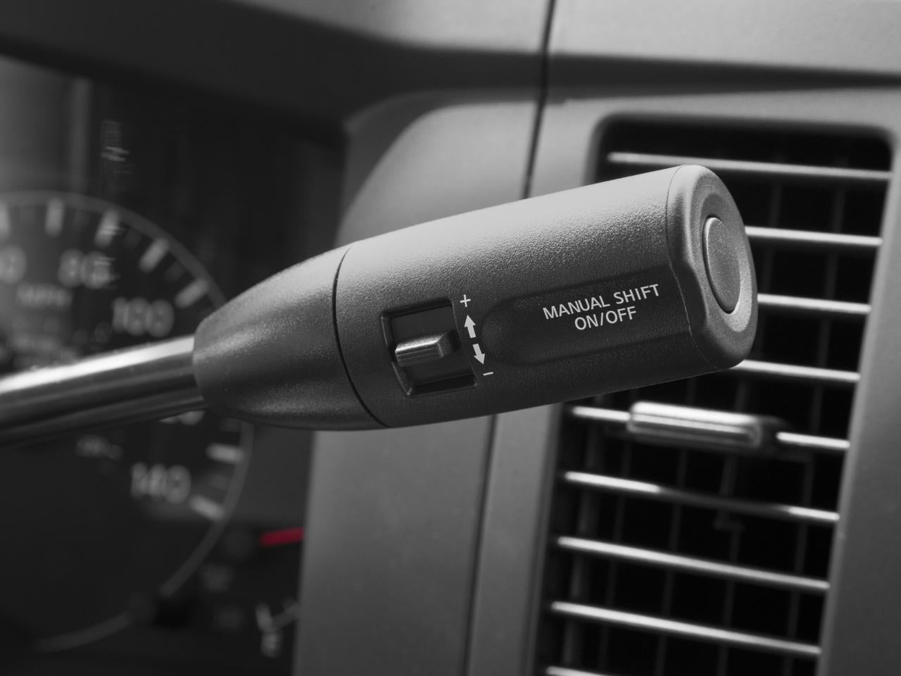 2017 Nissan NV Passenger V8 SL