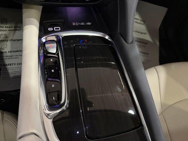 2024 Buick Enclave Essence FWD