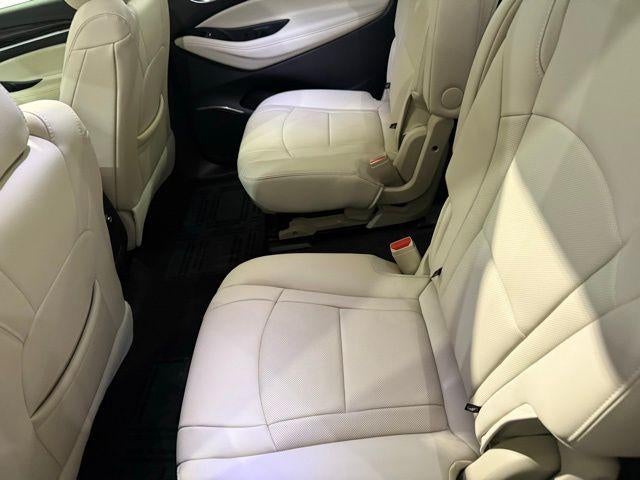2024 Buick Enclave Essence FWD