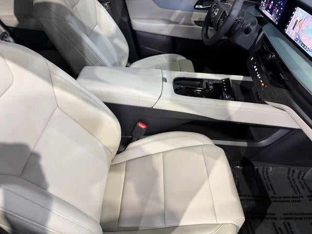 2025 Nissan Murano AWD SL