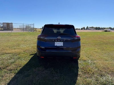 2026 Nissan Rogue FWD SV *Ltd Avail*
