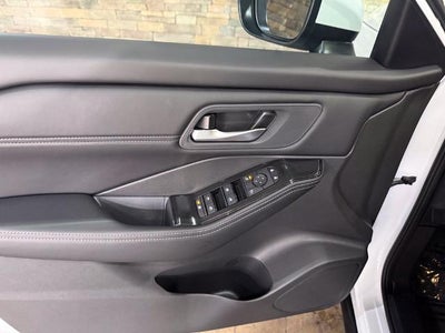 2026 Nissan Rogue FWD SV *Ltd Avail*