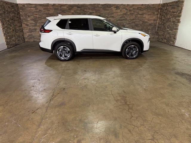 2026 Nissan Rogue FWD SV *Ltd Avail*