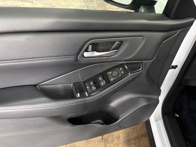 2026 Nissan Rogue FWD SV *Ltd Avail*