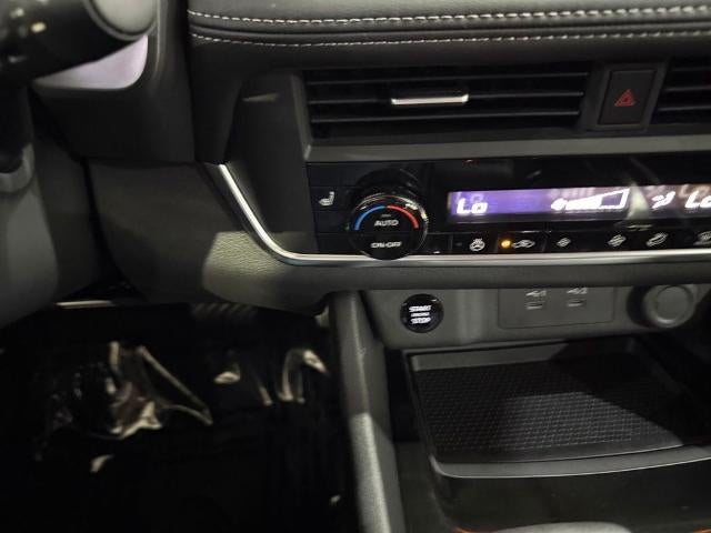 2026 Nissan Rogue FWD SV *Ltd Avail*