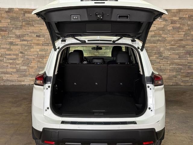 2026 Nissan Rogue FWD SV *Ltd Avail*