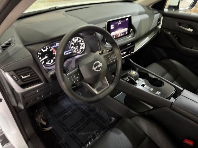 2025 Nissan Rogue FWD SV
