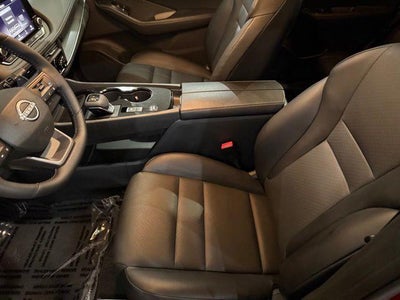 2025 Nissan Rogue FWD SV