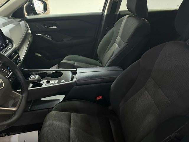 2025 Nissan Rogue FWD SV