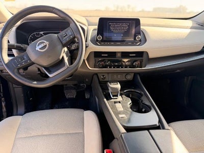 2025 Nissan Rogue FWD SV