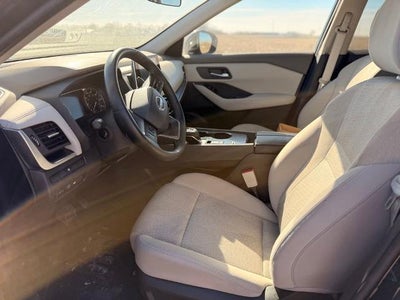 2025 Nissan Rogue FWD SV