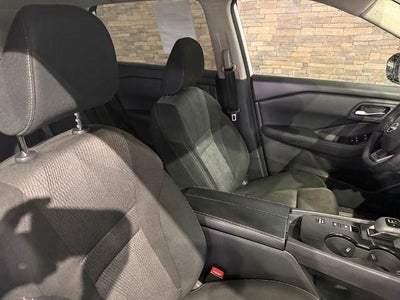 2026 Nissan Rogue FWD SV *Ltd Avail*