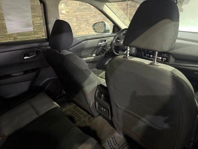 2026 Nissan Rogue FWD SV *Ltd Avail*