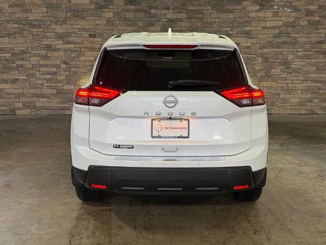 2026 Nissan Rogue FWD SV *Ltd Avail*