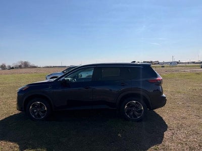 2025 Nissan Rogue FWD SV