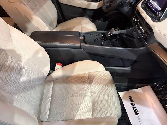 2025 Nissan Rogue AWD SV