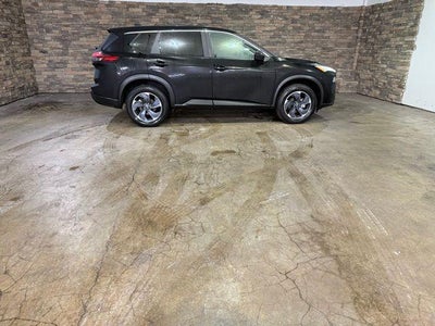 2025 Nissan Rogue AWD SV