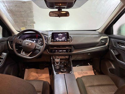 2025 Nissan Rogue AWD SV