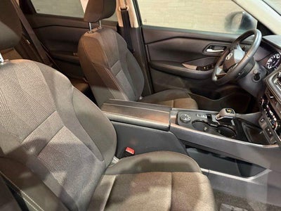 2025 Nissan Rogue AWD SV