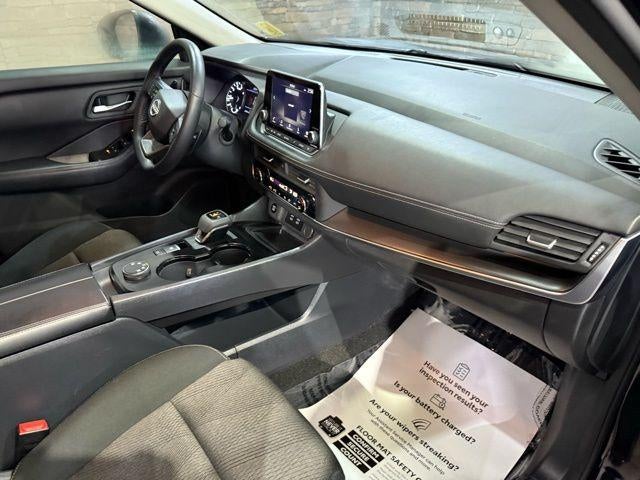 2025 Nissan Rogue AWD SV