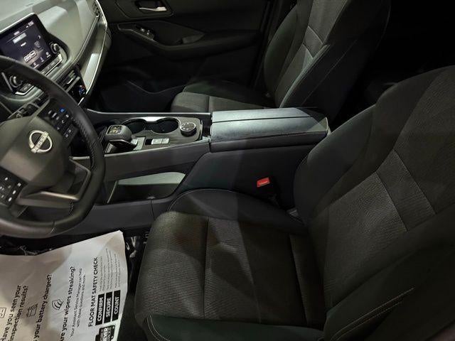 2025 Nissan Rogue AWD SV