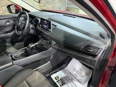 2025 Nissan Rogue AWD SV