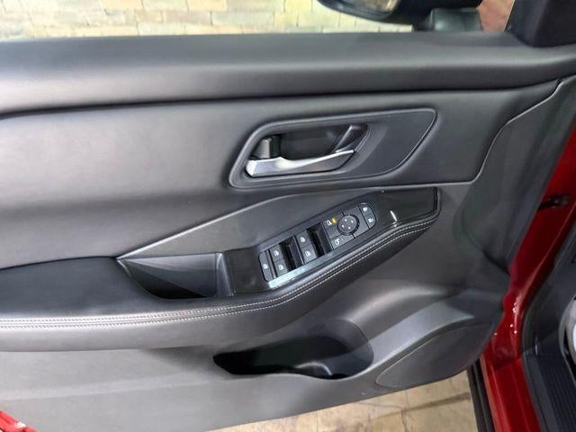 2025 Nissan Rogue AWD SV