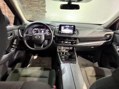 2025 Nissan Rogue AWD SV