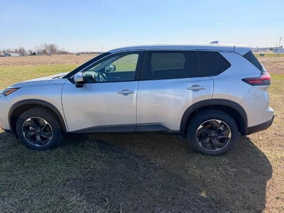 2025 Nissan Rogue AWD SV