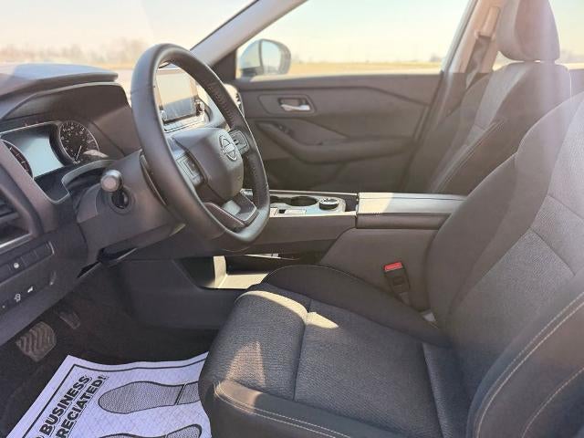 2025 Nissan Rogue AWD SV