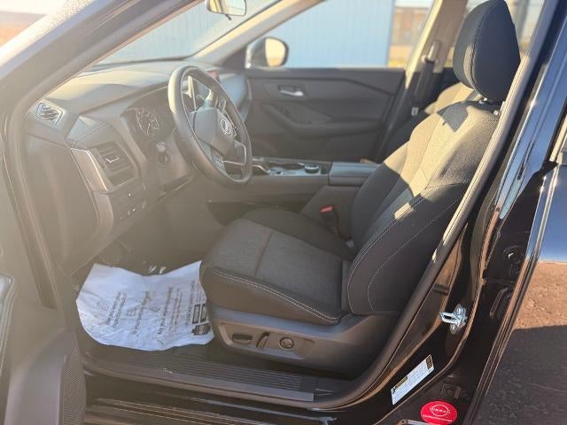 2025 Nissan Rogue AWD SV