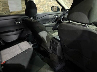 2025 Nissan Rogue AWD SV