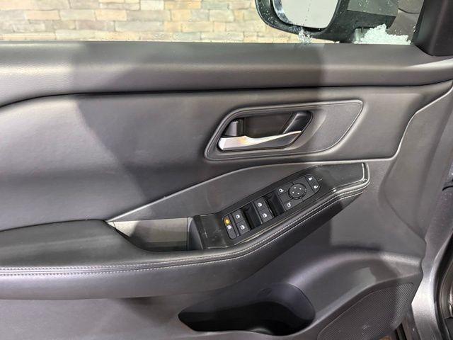 2025 Nissan Rogue AWD SV