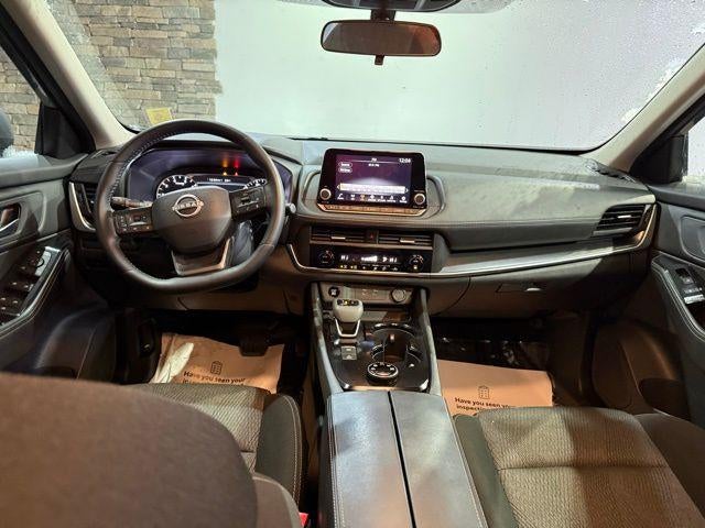 2025 Nissan Rogue AWD SV