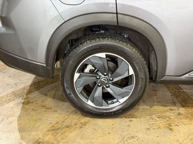 2025 Nissan Rogue AWD SV