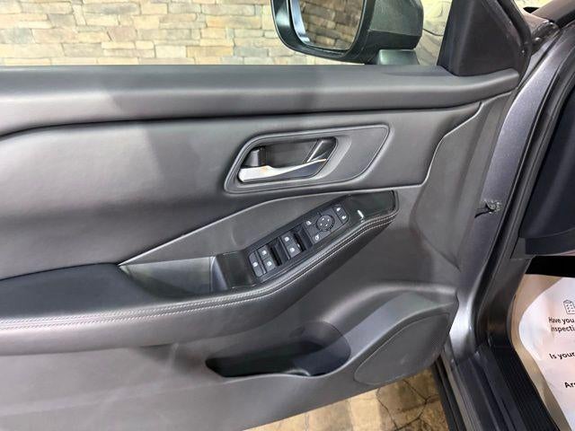 2025 Nissan Rogue AWD SV