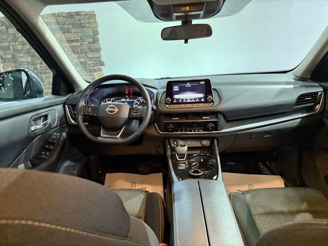 2025 Nissan Rogue AWD SV