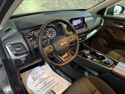 2025 Nissan Rogue AWD SV