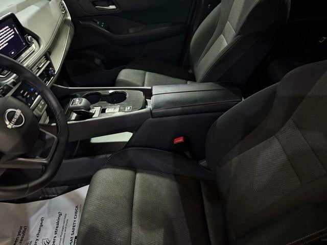 2025 Nissan Rogue AWD SV