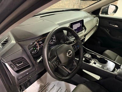 2025 Nissan Rogue AWD SV