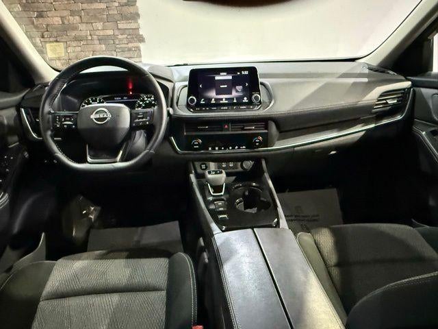 2025 Nissan Rogue AWD SV