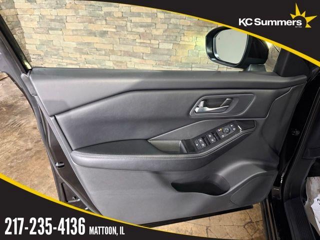 2025 Nissan Rogue AWD SV