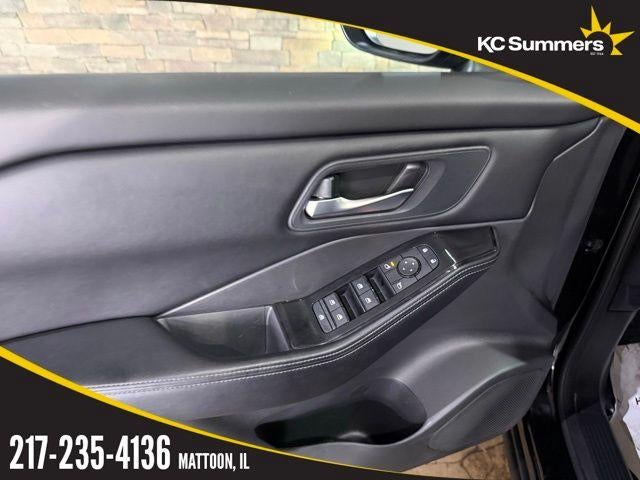 2025 Nissan Rogue AWD SV