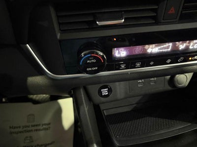 2025 Nissan Rogue AWD SV