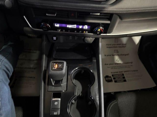 2025 Nissan Rogue AWD SV